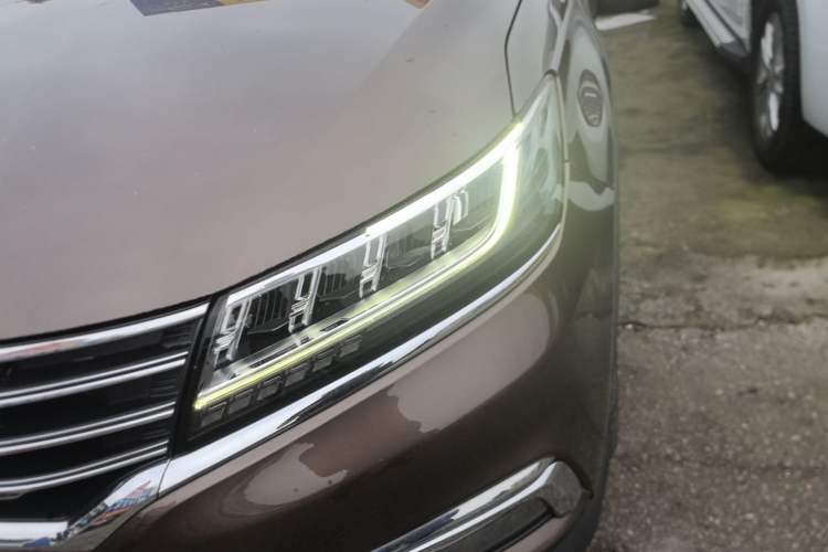 Used Roewe RX5 2019 20T Two-Wheel Drive Automatic 4G Connected Platinum Edition Left Front Headlight