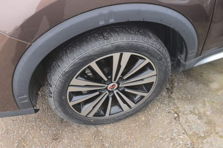Used Roewe RX5 2019 20T Two-Wheel Drive Automatic 4G Connected Platinum Edition Left Front Wheel Hub