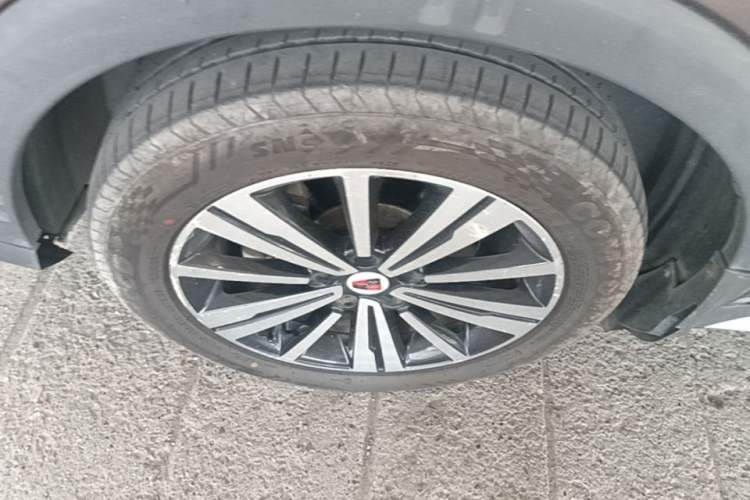 Used Roewe RX5 2019 20T Two-Wheel Drive Manual 4G Connect Platinum Edition Left Front Wheel Hub