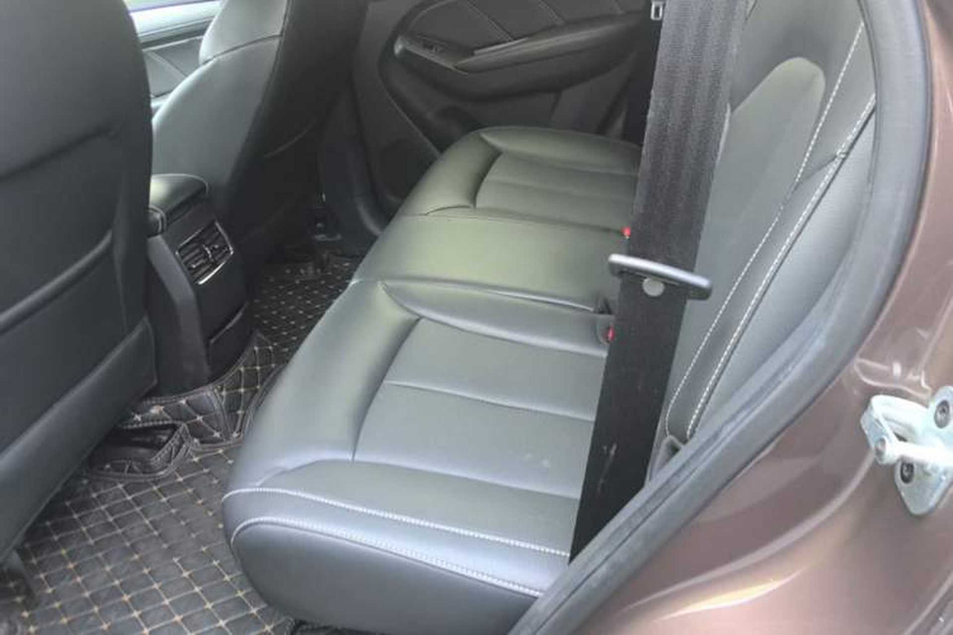 Used Roewe RX5 2019 20T Two-Wheel Drive Automatic 4G Connected Platinum Edition Left Rear Seat