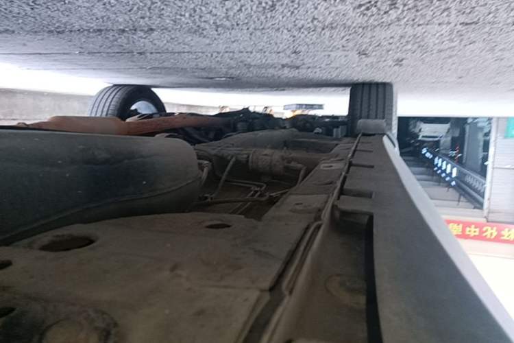 Used Roewe RX5 2019 20T Two-Wheel Drive Manual 4G Connect Platinum Edition Left Side Sill