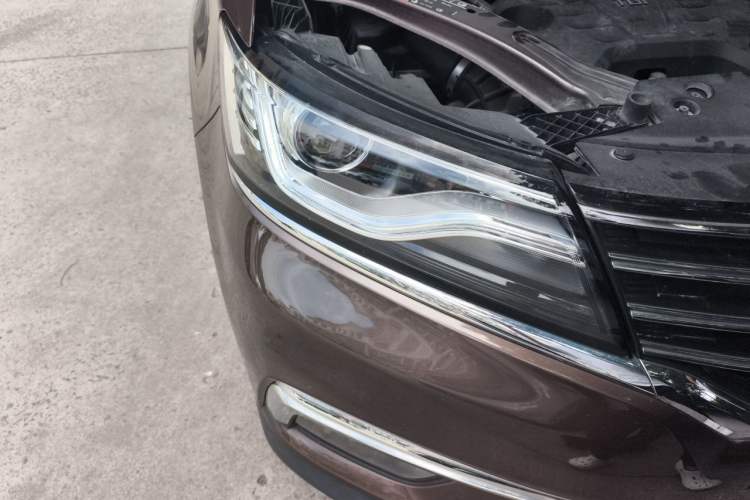 Used Roewe RX5 2019 20T Two-Wheel Drive Manual 4G Connect Platinum Edition Right Front Headlight