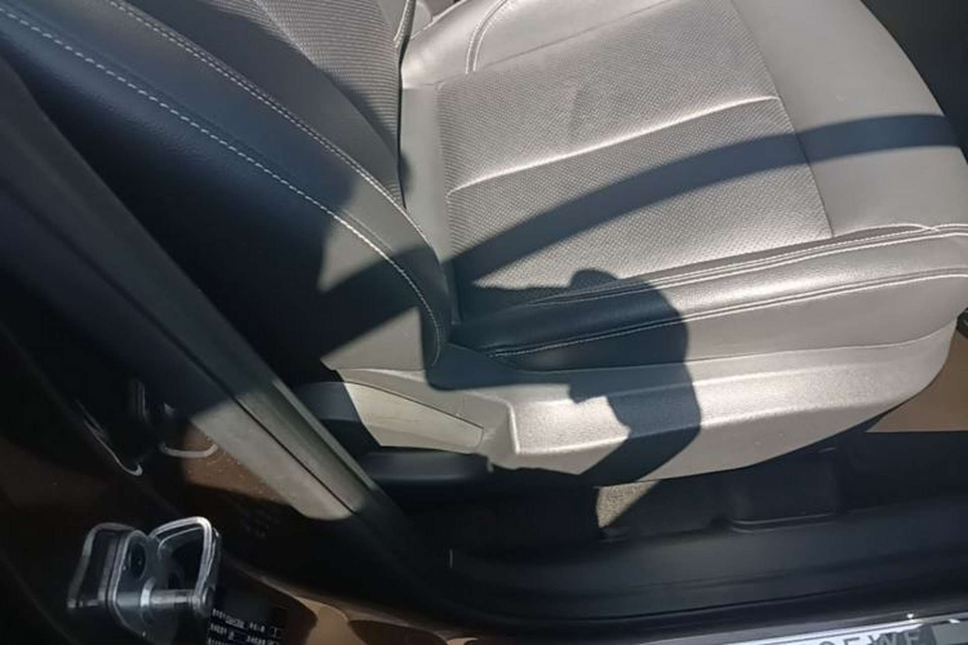 Used Roewe RX5 2019 20T Two-Wheel Drive Automatic Ali Smart Connectivity Platinum Edition Right Front Seat