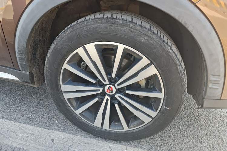 Used Roewe RX5 2019 20T Two-Wheel Drive Automatic 4G Connected Platinum Edition Right Front Wheel Hub
