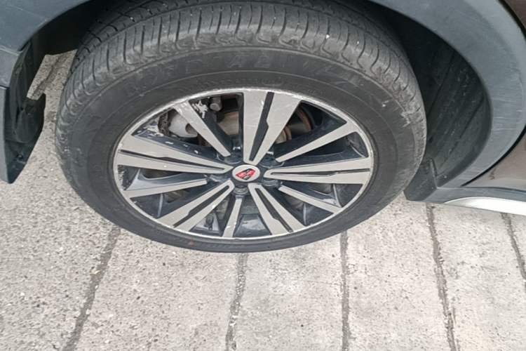 Used Roewe RX5 2019 20T Two-Wheel Drive Manual 4G Connect Platinum Edition Right Rear Wheel Hub