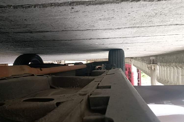 Used Roewe RX5 2019 20T Two-Wheel Drive Manual 4G Connect Platinum Edition Right Side Sill