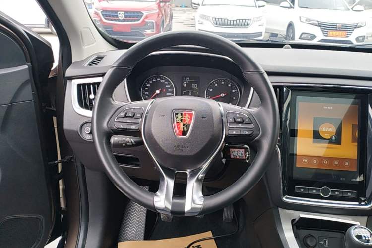 Used Roewe RX5 2019 20T Two-Wheel Drive Manual 4G Connect Platinum Edition Steering Wheel