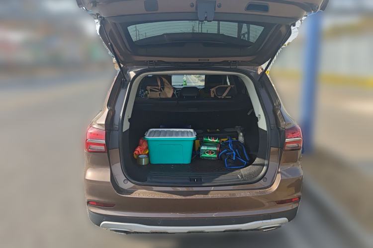 Used Roewe RX5 2019 20T Two-Wheel Drive Automatic 4G Connected Platinum Edition Trunk