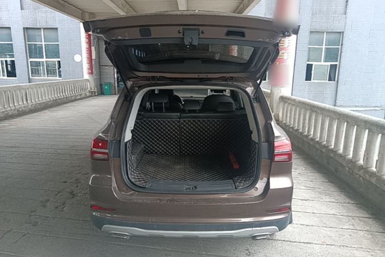 Used Roewe RX5 2019 20T Two-Wheel Drive Manual 4G Connect Platinum Edition Trunk