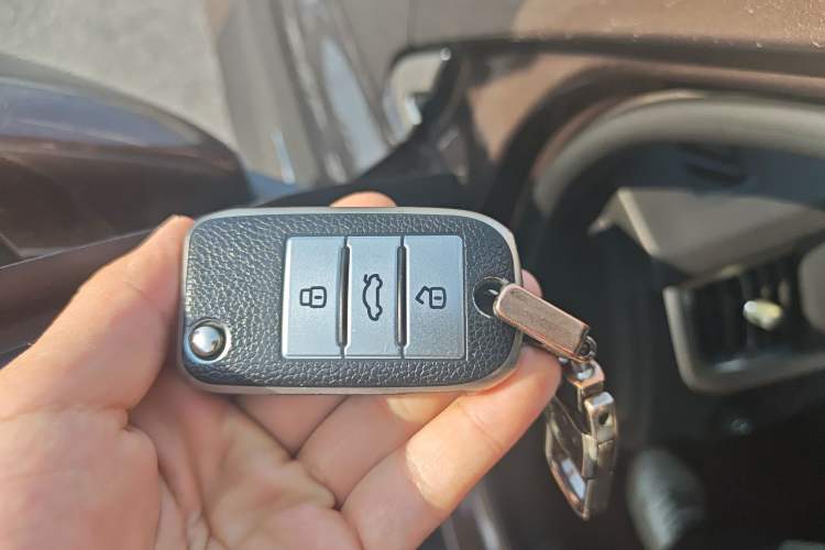Used Roewe RX5 2019 20T Two-Wheel Drive Automatic 4G Connected Platinum Edition Vehicle Key