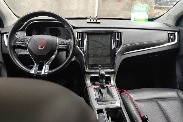 Used Roewe RX5 2019 20T Two-Wheel Drive Automatic 4G Connected Platinum Edition Center Console