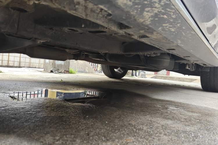 Used Roewe RX5 2019 20T Two-Wheel Drive Automatic 4G Connected Platinum Edition Chassis Front Left