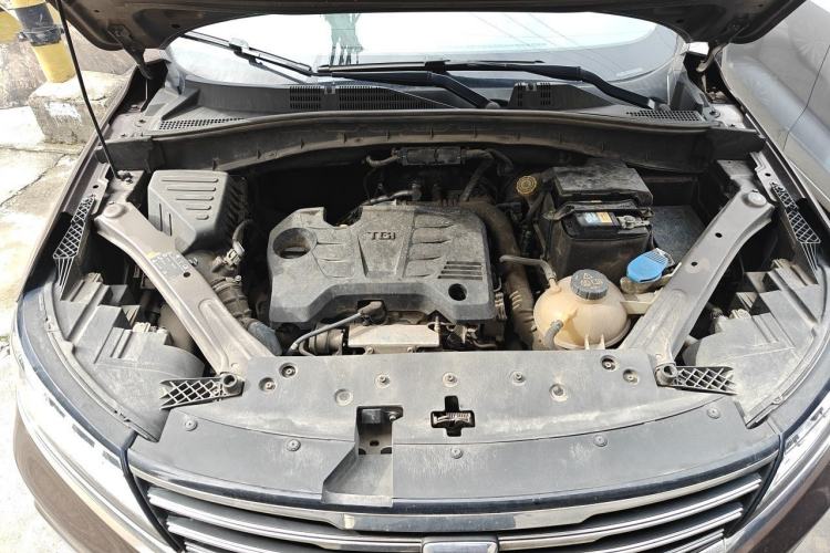 Used Roewe RX5 2019 20T Two-Wheel Drive Automatic 4G Connected Platinum Edition Engine Bay
