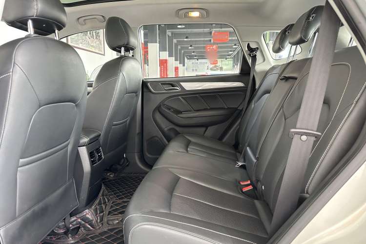 Used Roewe RX5 2019 20T Two-Wheel Drive Automatic Ali Smart Connectivity Platinum Edition Interior 3