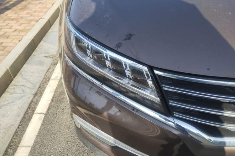Used Roewe RX5 2019 20T Two-Wheel Drive Automatic 4G Connected Platinum Edition Right Front Headlight