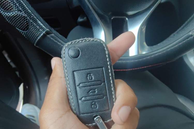Used Roewe RX5 2019 20T Two-Wheel Drive Automatic Ali Smart Connectivity Platinum Edition Vehicle Key