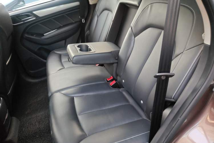 Used Roewe RX5 2019 20T Two-Wheel Drive Automatic 4G Connected Platinum Edition Left Rear Seat