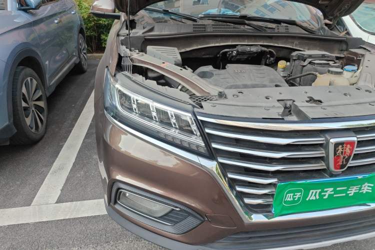 Used Roewe RX5 2019 20T Two-Wheel Drive Automatic 4G Connected Platinum Edition Right Front Headlight