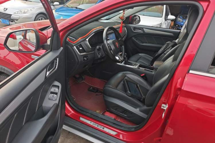 Used Roewe RX5 2019 20T Two-Wheel Drive Automatic 4G Connected Platinum Edition Driver Seat