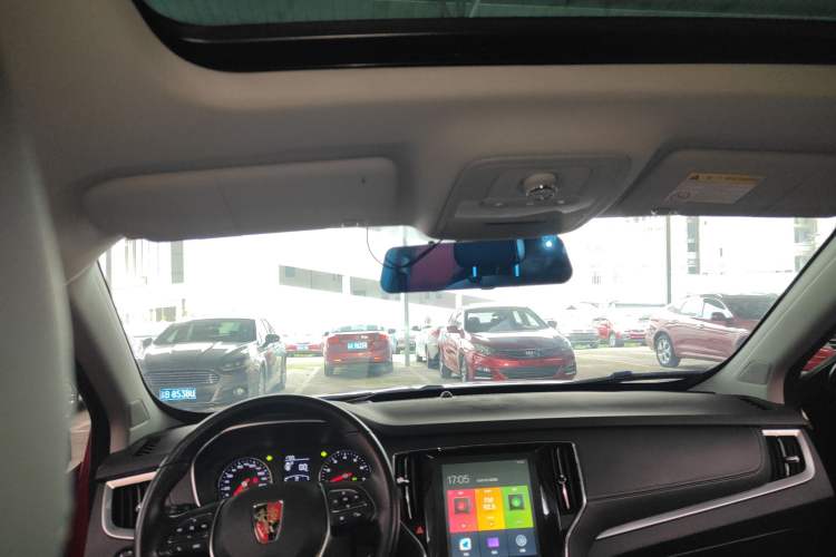 Used Roewe RX5 2019 20T Two-Wheel Drive Automatic 4G Connected Platinum Edition Headliner