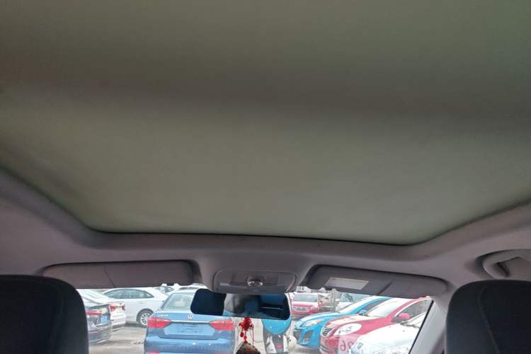 Used Roewe RX5 2019 20T Two-Wheel Drive Automatic 4G Connected Platinum Edition Headliner