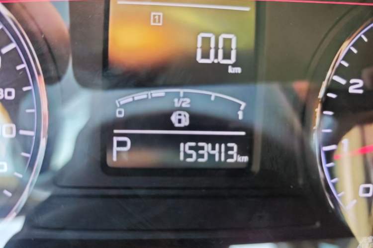 Used Roewe RX5 2019 20T Two-Wheel Drive Automatic 4G Connected Platinum Edition Instrument Cluster