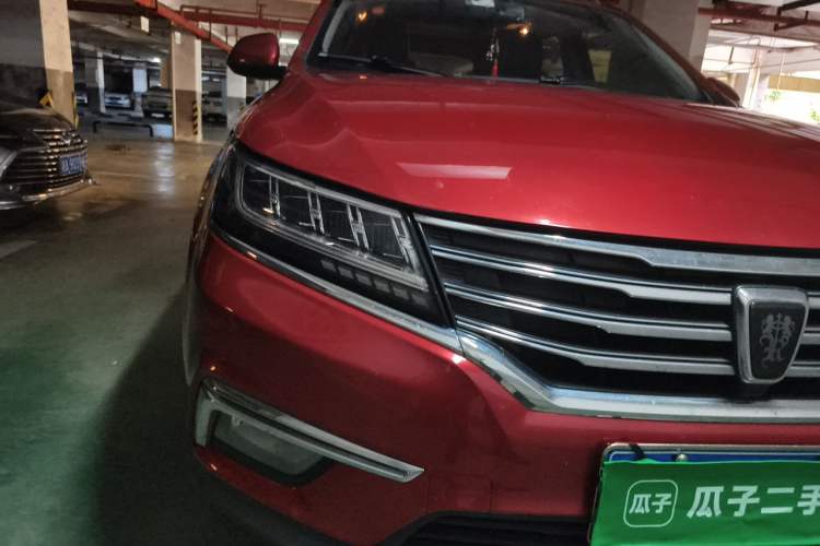 Used Roewe RX5 2019 20T Two-Wheel Drive Automatic 4G Connected Platinum Edition Right Front Headlight