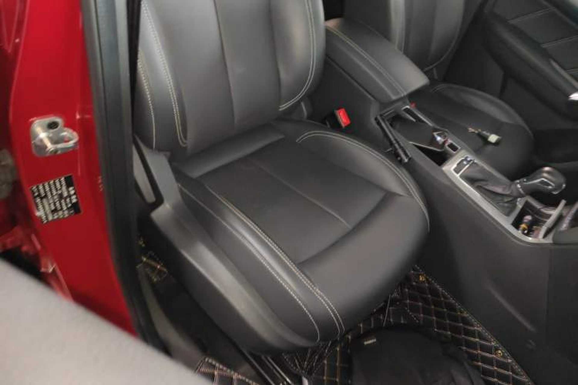 Used Roewe RX5 2019 20T Two-Wheel Drive Automatic 4G Connected Platinum Edition Right Front Seat