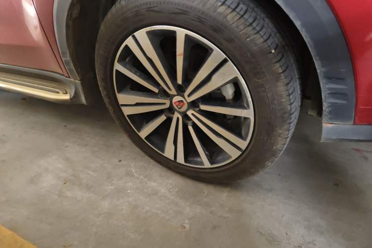 Used Roewe RX5 2019 20T Two-Wheel Drive Automatic 4G Connected Platinum Edition Right Front Wheel Hub