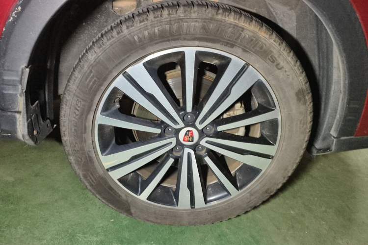Used Roewe RX5 2019 20T Two-Wheel Drive Automatic 4G Connected Platinum Edition Right Front Wheel Hub