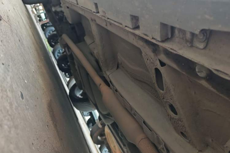 Used Roewe RX5 2019 20T Two-Wheel Drive Automatic 4G Connected Platinum Edition Right Side Sill