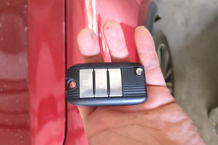 Used Roewe RX5 2019 20T Two-Wheel Drive Automatic 4G Connected Platinum Edition Vehicle Key
