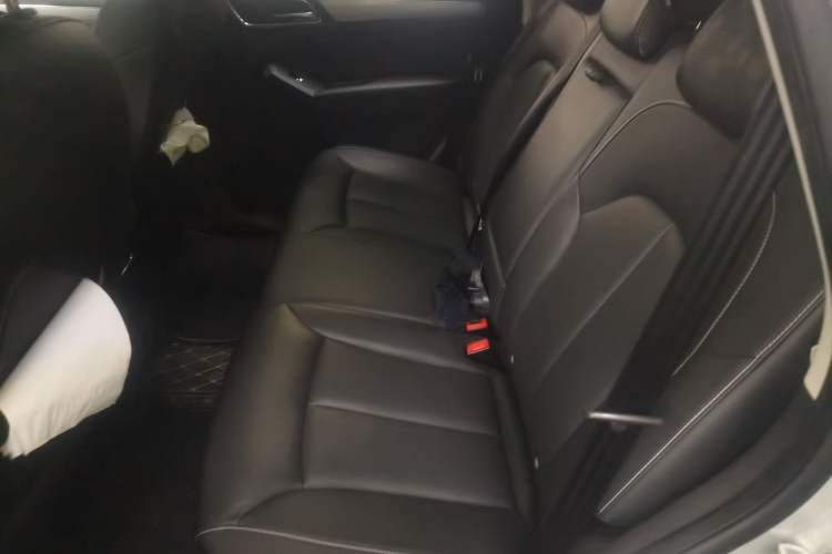 Used Roewe RX5 2019 20T Two-Wheel Drive Automatic Ali Smart Connectivity Platinum Edition Left Rear Seat