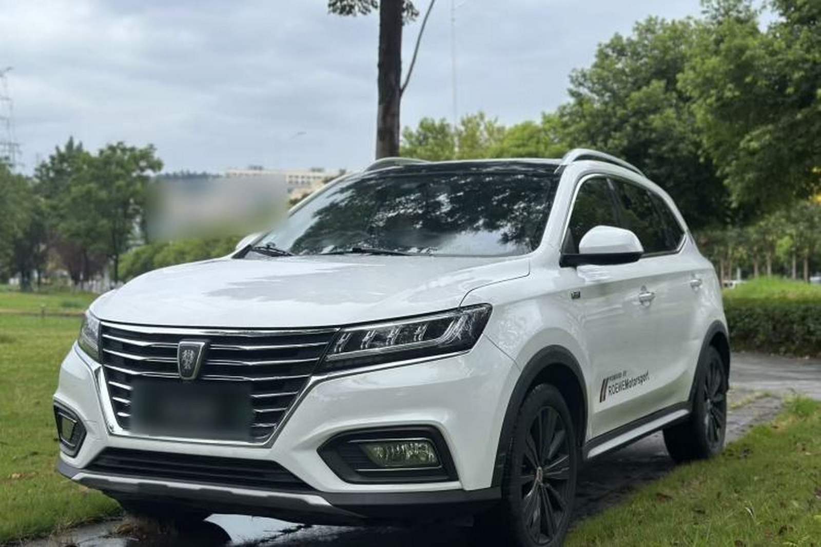 Фото Roewe с площадки