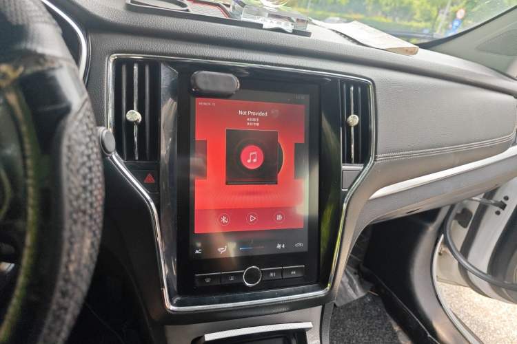 Used Roewe RX5 2019 20T Two-Wheel Drive Manual 4G Connect Platinum Edition Audio And AC Panel
