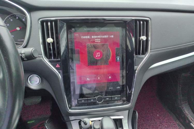 Used Roewe RX5 2019 20T Two-Wheel Drive Automatic 4G Connected Platinum Edition Audio And AC Panel