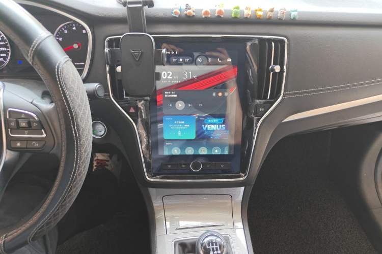 Used Roewe RX5 2019 20T Two-Wheel Drive Manual Ali Smart Network Platinum Edition Audio And AC Panel