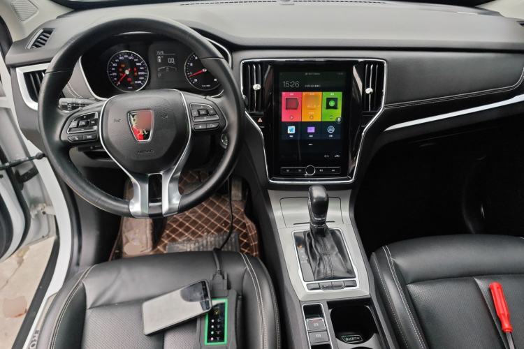 Used Roewe RX5 2019 20T Two-Wheel Drive Automatic 4G Connected Platinum Edition Center Console