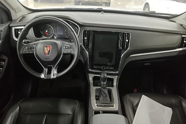 Used Roewe RX5 2019 20T Two-Wheel Drive Automatic 4G Connected Platinum Edition Center Console