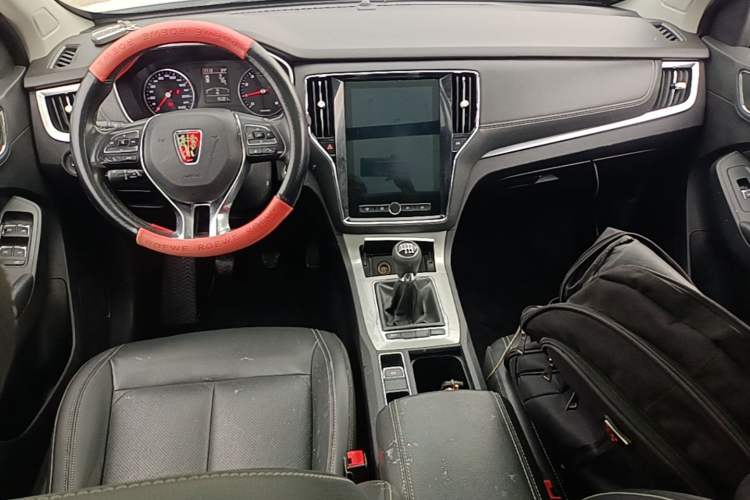Used Roewe RX5 2019 20T Two-Wheel Drive Manual Ali Smart Network Platinum Edition Center Console