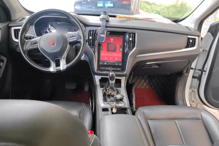 Used Roewe RX5 2019 20T Two-Wheel Drive Automatic 4G Connected Platinum Edition Center Console