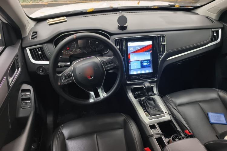Used Roewe RX5 2019 20T Two-Wheel Drive Automatic 4G Connected Platinum Edition Center Console