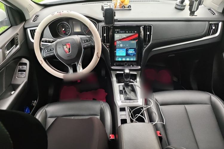 Used Roewe RX5 2019 20T Two-Wheel Drive Automatic Ali Smart Connectivity Platinum Edition Center Console