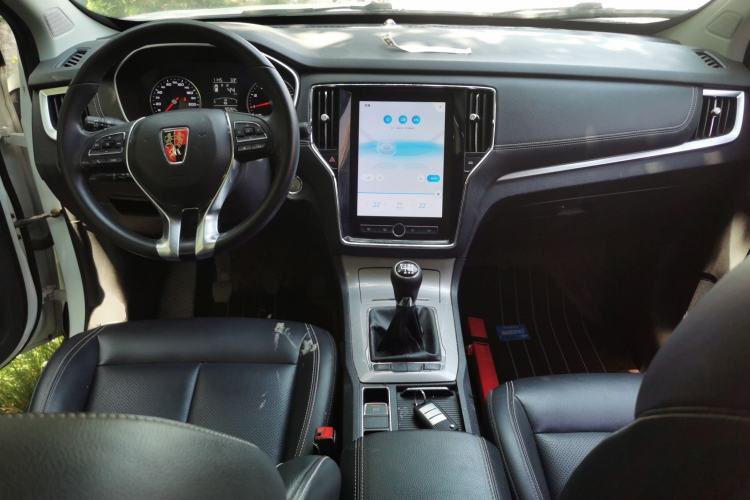Used Roewe RX5 2019 20T Two-Wheel Drive Manual Ali Smart Network Platinum Edition Center Console