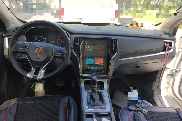 Used Roewe RX5 2019 20T Two-Wheel Drive Automatic Ali Smart Connectivity Platinum Edition Center Console
