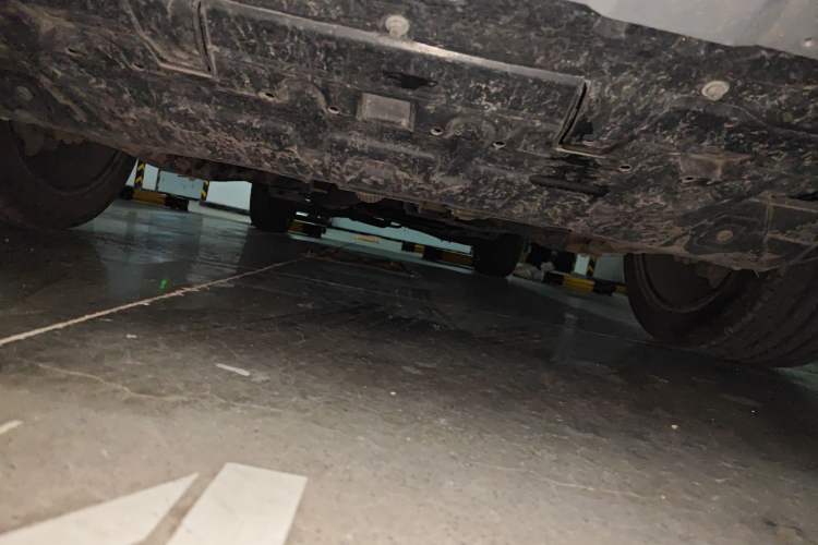 Used Roewe RX5 2019 20T Two-Wheel Drive Automatic 4G Connected Platinum Edition Chassis Front