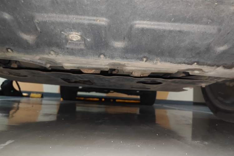 Used Roewe RX5 2019 20T Two-Wheel Drive Automatic 4G Connected Platinum Edition Chassis Front