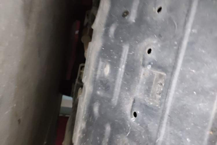 Used Roewe RX5 2019 20T Two-Wheel Drive Manual 4G Connect Platinum Edition Chassis Front