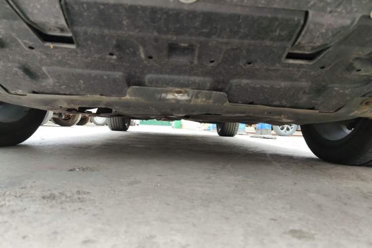 Used Roewe RX5 2019 20T Two-Wheel Drive Automatic 4G Connected Platinum Edition Chassis Front