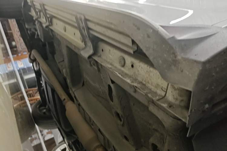 Used Roewe RX5 2019 20T Two-Wheel Drive Automatic 4G Connected Platinum Edition Chassis Front Right